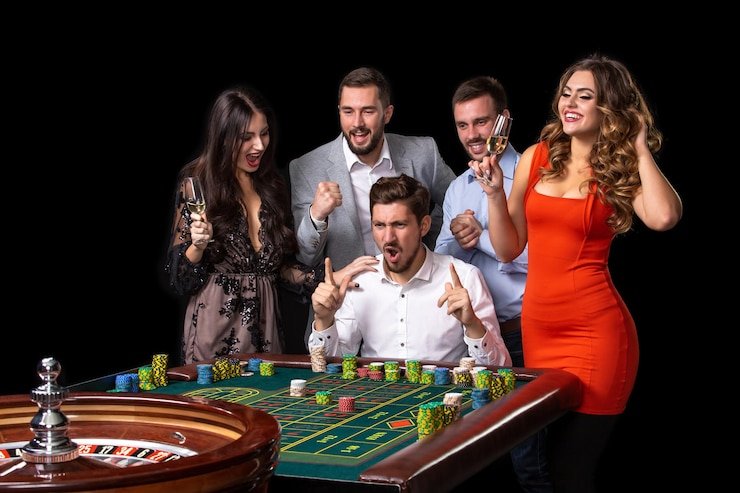 Antarmuka permainan Buffalo King di sadap togel menampilkan grid 5x3 dengan simbol binatang dan tombol putar