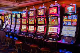 Galeri permainan slot sadap togel menampilkan thumbnail Aviator, Sweet Bonanza, Gates of Olympus, Fortune Tiger, dan Mahjong Ways